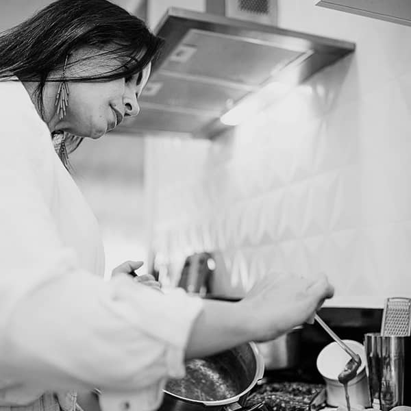 vitor-monthay-673jcnrm8bM-unsplash Chef