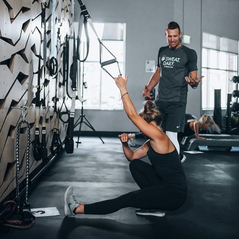 Man and woman working out